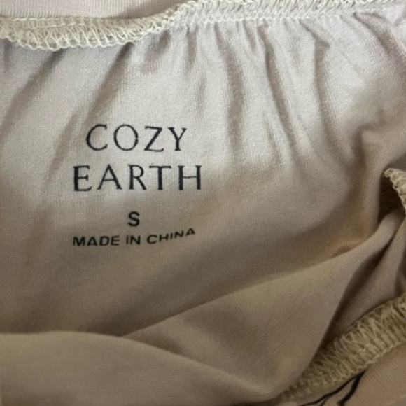 NWOT Cozy Earth Pajama Set - Picture 7 of 9
